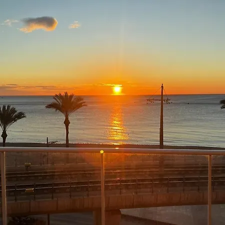 Oceanfront Διαμέρισμα *
