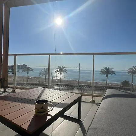 Oceanfront Διαμέρισμα *